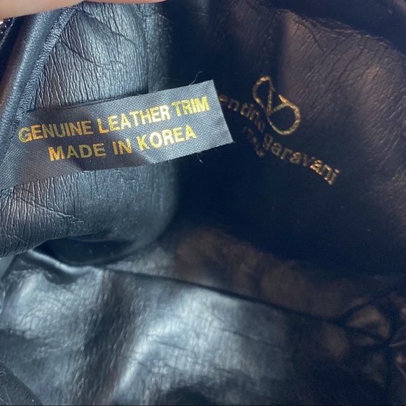 Valentino Garavani Vintage Logo Embroidered Cosmetic Bag - Picture 6 of 6